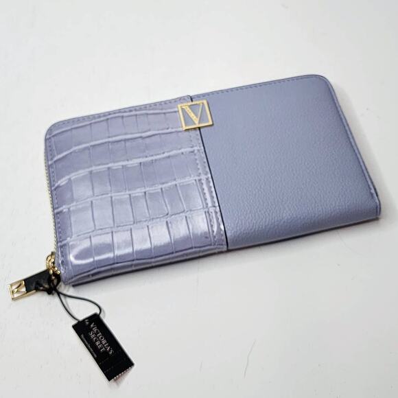 Victoria's Secret The Victoria Wallet Limited Edition Skyflower Blue Croc Pebble - Picture 2 of 10